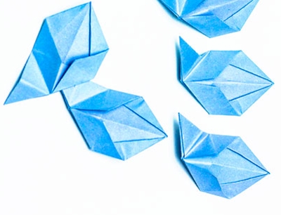 Kuinka tehdä origami kukka omalla kädelläsi