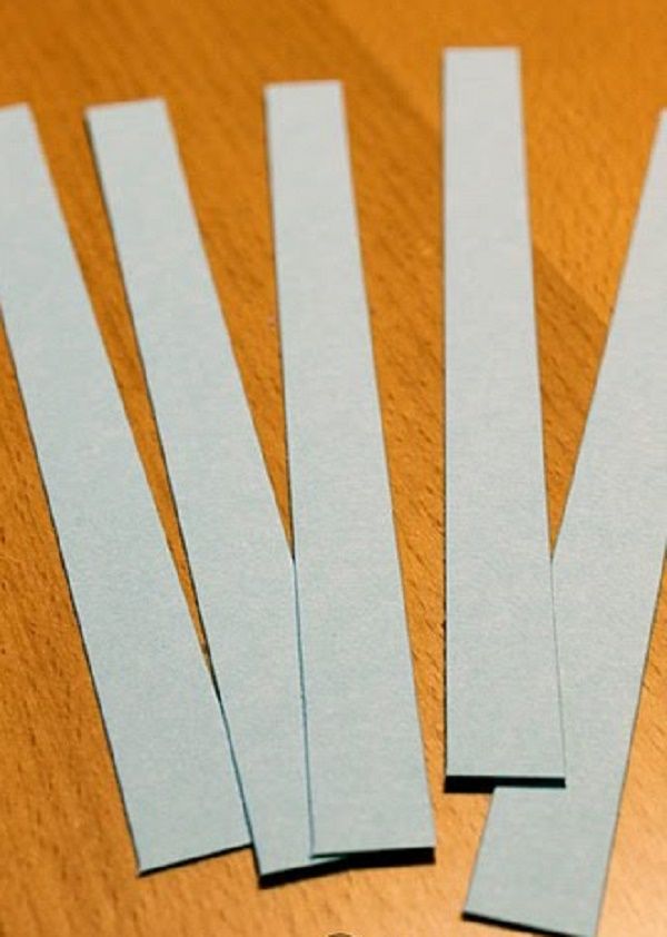 Kauniita lumihiutaleita vuoden 2017 uusivuosi omilla käsiinsä paperilla - kaavioita ja valokuvia vaiheittain. Master-luokat lapsille suurissa lumihiutaleissa origami-tekniikassa