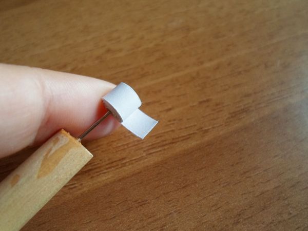 Kauniita lumihiutaleita vuoden 2017 uusivuosi omilla käsiinsä paperilla - kaavioita ja valokuvia vaiheittain. Master-luokat lapsille suurissa lumihiutaleissa origami-tekniikassa