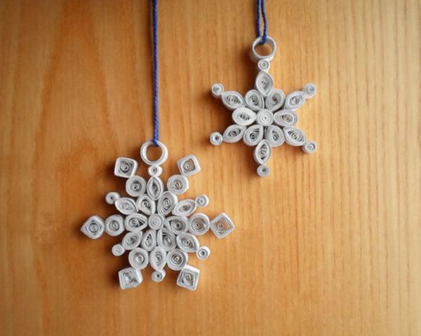 Kauniita lumihiutaleita vuoden 2017 uusivuosi omilla käsiinsä paperilla - kaavioita ja valokuvia vaiheittain. Master-luokat lapsille suurissa lumihiutaleissa origami-tekniikassa