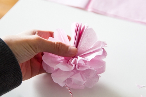 Kuinka tehdä pom-poms papereista