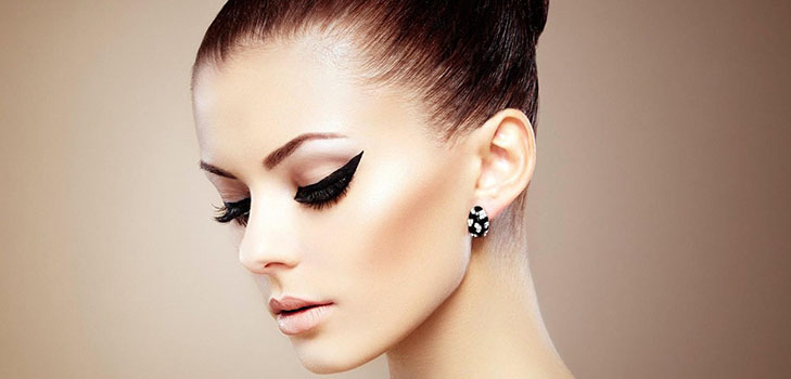 Miten tehdä nuolia eteen eyeliner