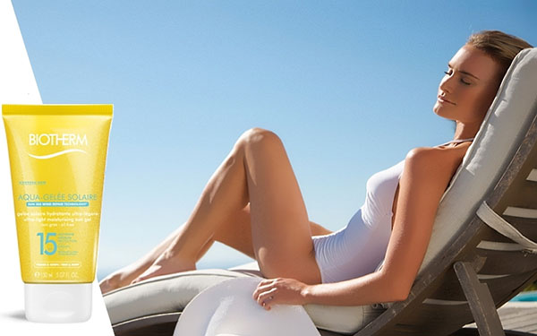Biotherm Aqua-Gelée Solaire rantaviiva samettimaiselle iholle