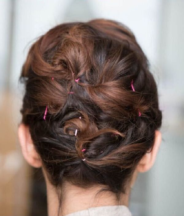Kampaamon uudenvuoden hairstyle omilla kädillä - muotin ideoita lyhyille, keskikokoisille, pitkille hiuksille, valokuville