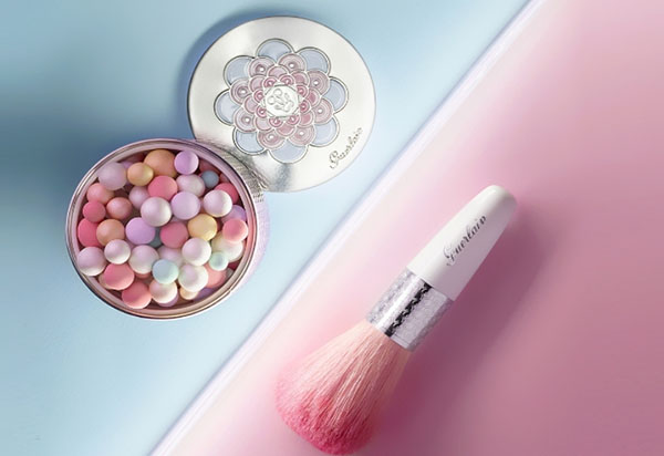 Luxury loistaa: koriste-kokoelma Guerlain Meteorites Happy Glow 2017