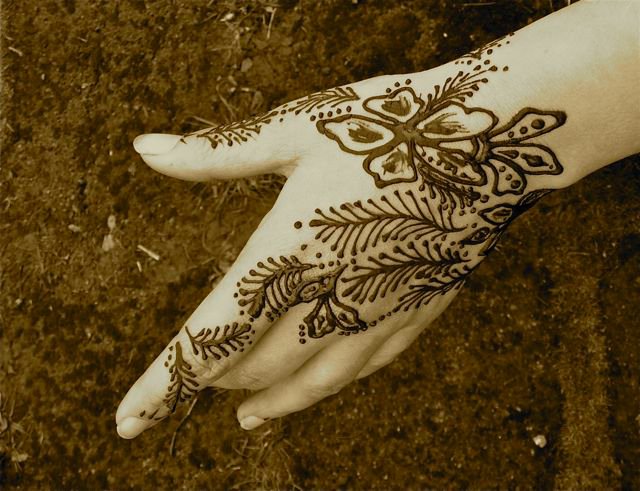 Tatuointi henna kotona