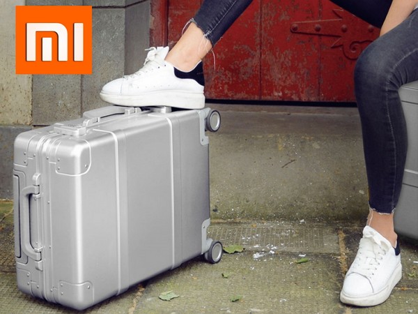 Turvallinen matka: "älykäs" matkalaukku Xiaomi Smart matkalaukku