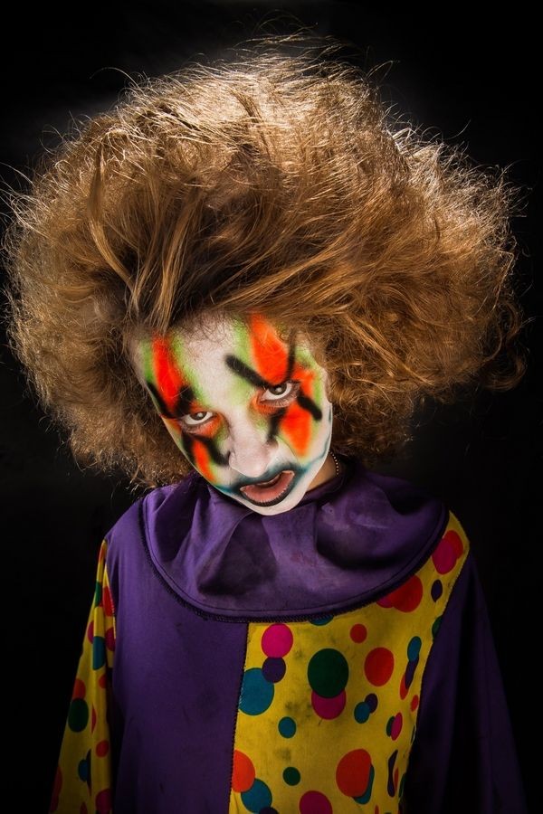 Halloween koulussa: miten juhlia, ideoita käsikirjoituksesta, kilpailuista, videoista. Puku Halloweenille kouluun omilla kädillä, valokuva