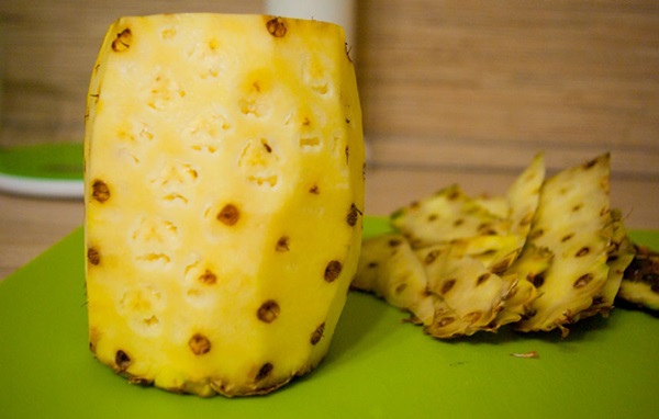 Miten leikata ananas oikein ja kauniisti