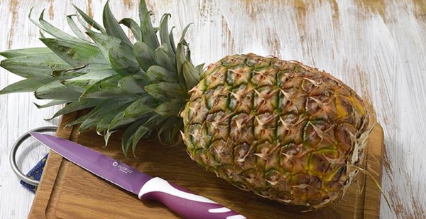 Miten leikata ananas oikein ja kauniisti