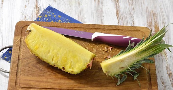 Miten leikata ananas oikein ja kauniisti