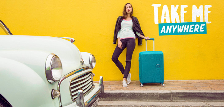 Kesä tiellä: kirkkaat matkalaukut American Tourister Soundbox