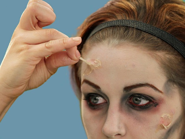 Pelottava meikki Halloweenille omilla kädillä tytöille ja tytöille