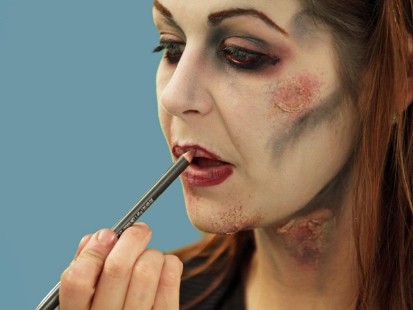 Pelottava meikki Halloweenille omilla kädillä tytöille ja tytöille
