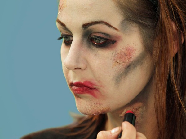 Pelottava meikki Halloweenille omilla kädillä tytöille ja tytöille