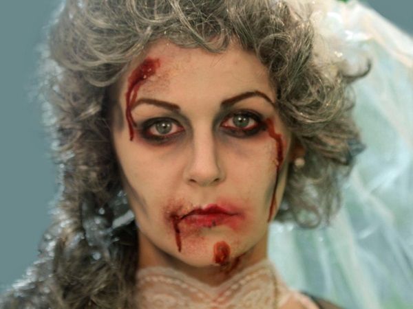 Pelottava meikki Halloweenille omilla kädillä tytöille ja tytöille