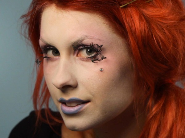 Pelottava meikki Halloweenille omilla kädillä tytöille ja tytöille