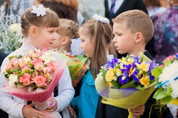 Jätetään ensimmäisille luokkaryhmille 1. syyskuuta valmistuneista ja vanhemmista