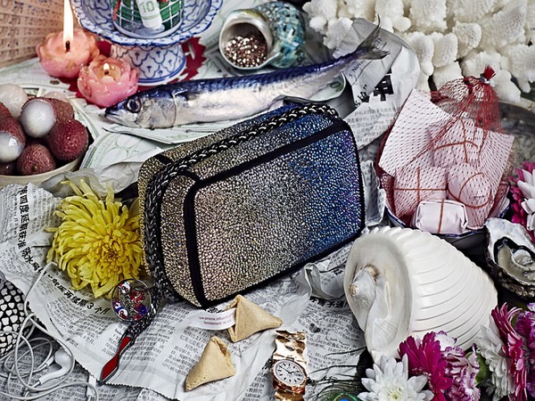 Tyyny Tuhkimoelle: Christian Louboutin Piloutin-laukkuja