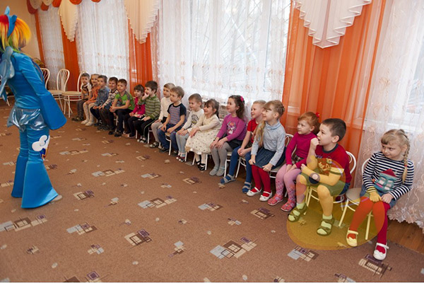 Tervehdys luokan 4 promissa