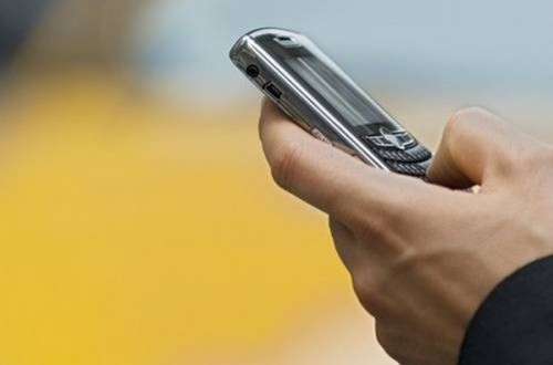 Kuinka MTS: n tilaajat voivat täydentää toistensa tilejä?