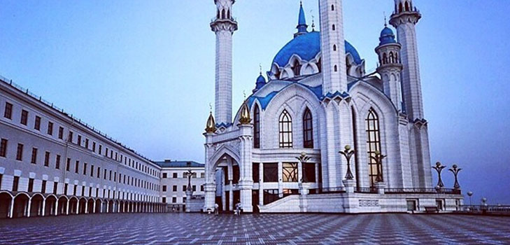 Onnittelut muslimeille Uraza Bayram-2017: lle