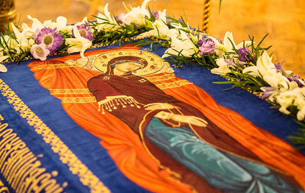 Siunattu Neitsyt Maria 2017: merkit ja onnittelut