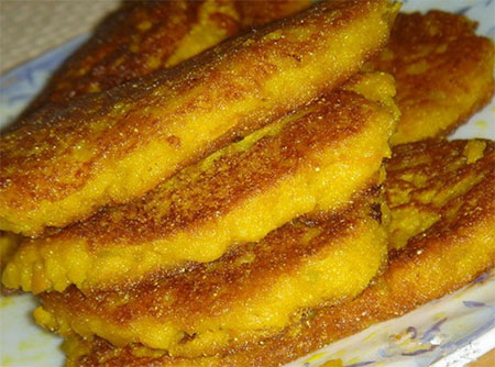 Pannukakkuja kurpitsasta