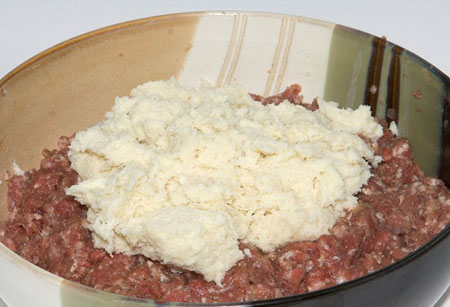 Kotitekoinen jauhelihapihvi