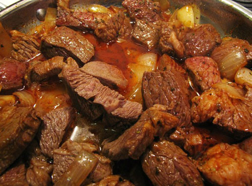 Beef goulash perunoilla