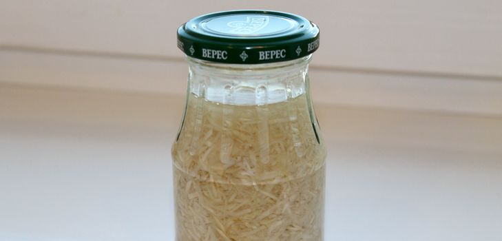 Suolattu piparjuuri talvella