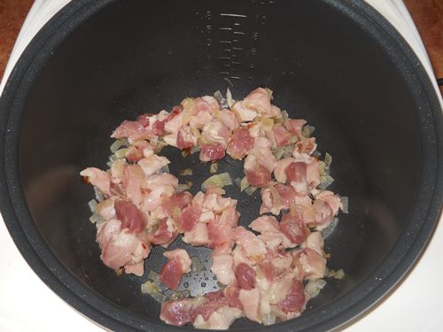 Sianlihaa kermakastikkeessa monivärisessä