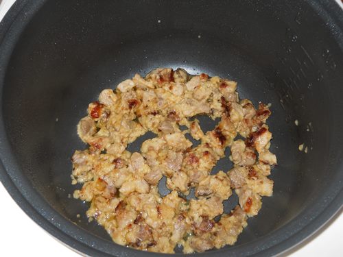 Gourmet-illallinen kahdelle: sianliha kermakastikkeessa monimuuttujalla