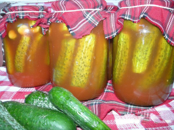 Kurpitsat ketchupilla talvella - ilman sterilointia, tölkeissä. Sadonkorjuu talven teräväksi ja rapeaksi kurkulle ketsuppi chili Kurpitsat ketchupilla talvella - ilman sterilointia, tölkeissä. Sadonkorjuu talven teräväksi ja rapeaksi kurkulle ketsuppi chili