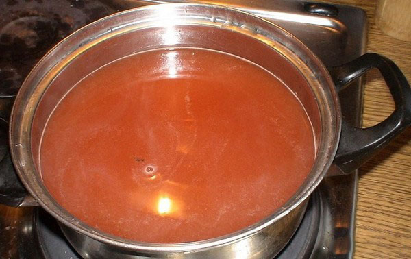 Kurpitsat ketchupilla talvella - ilman sterilointia, tölkeissä. Sadonkorjuu talven teräväksi ja rapeaksi kurkulle ketsuppi chili