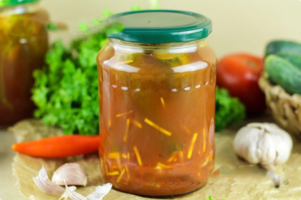 Kurpitsat ketchupilla talvella - ilman sterilointia, tölkeissä. Sadonkorjuu talven teräväksi ja rapeaksi kurkulle ketsuppi chili