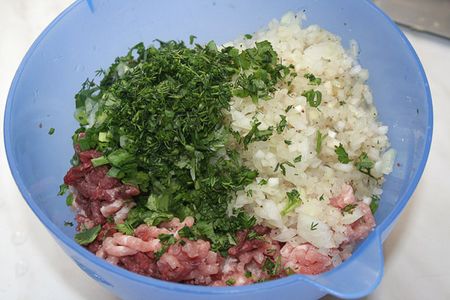 Vaiheittainen resepti khinkalille ja hyödyllisiä vinkkejä Vaiheittainen resepti khinkalille ja hyödyllisiä vinkkejä