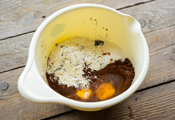 Yksinkertainen resepti: brownie, joka sulaa suussa