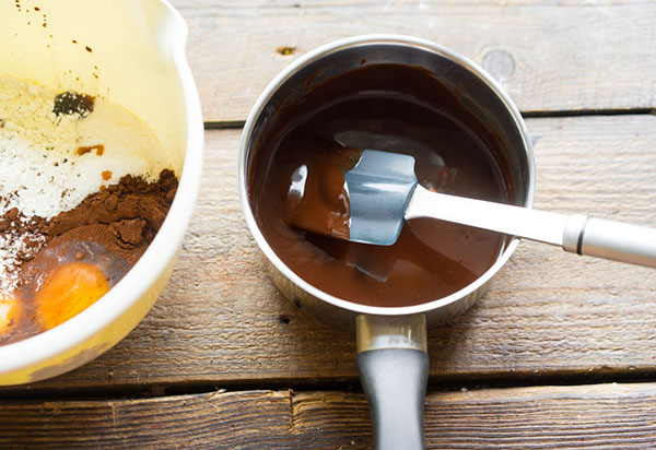Yksinkertainen resepti: brownie, joka sulaa suussa