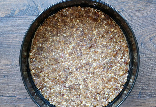 Yksinkertainen resepti: laiska pähkinä-hunaja cupcake ilman leivonnassa