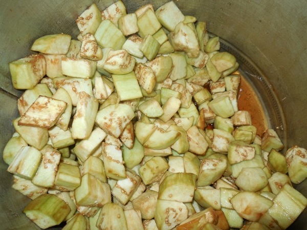 Tomaattisalaattia talvella