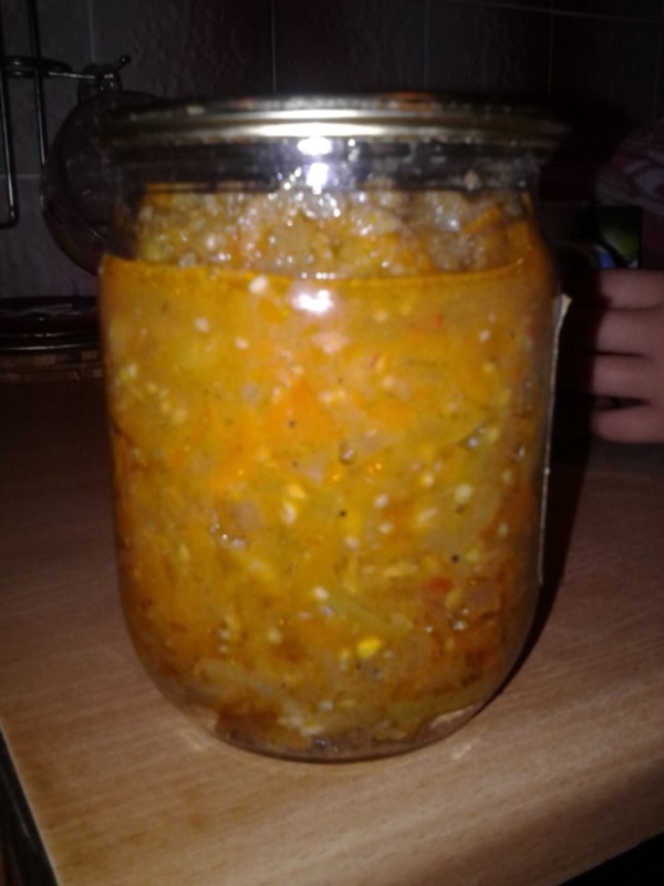 Tomaattisalaattia talvella
