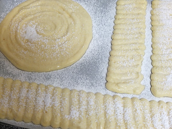 Lush charlotte uunissa - yksinkertaiset ja herkulliset reseptit