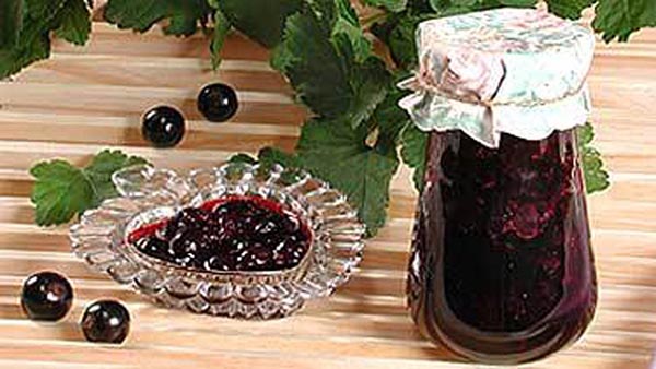 Sokerin sokeria talvella ilman kypsentämistä, Pyatiminutka, jäädytetty. Currant-resepti, raastettu sokerilla talvella (ilman jääkaapelia)