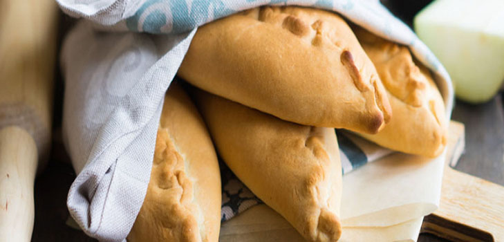 Herkullinen resepti: calzone ja vihannesten täyttö