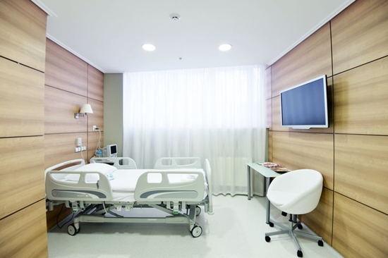 Etsimme "meidän" klinikkaa plastiikkakirurgiaa